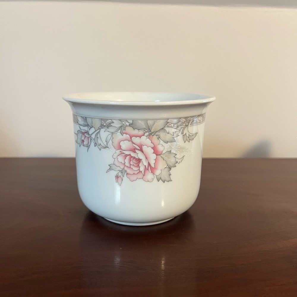 Vintage Floral Cachepot
